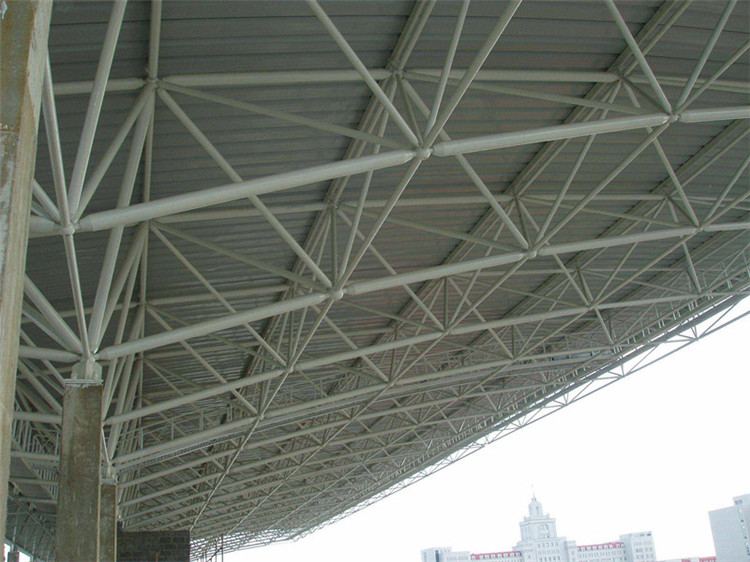 巴中学院体育场网架工程